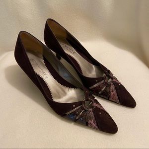 ✨NWT Kenneth Cole Genuine Suede Kitten Heels